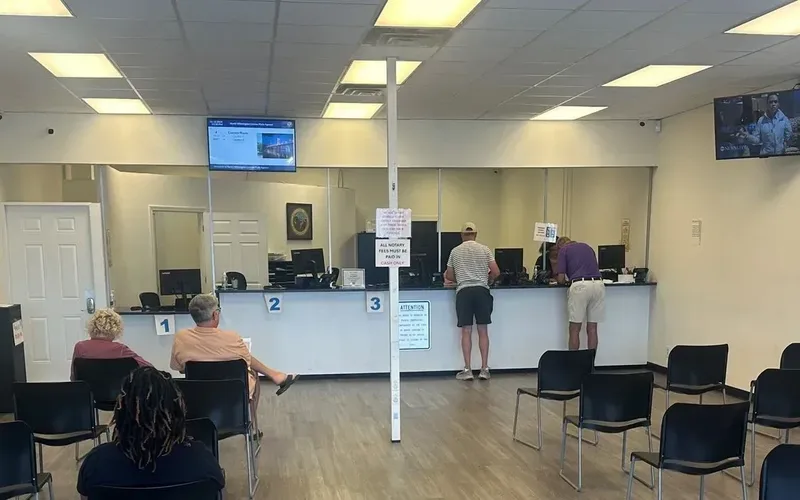 Smart Customer eXperience in der North Wilmington License Plate Agency