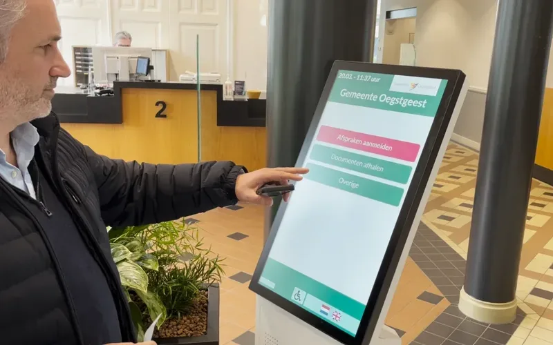 Aufrufmonitor von Smart CJM im Gemeindehaus Oegstgeest